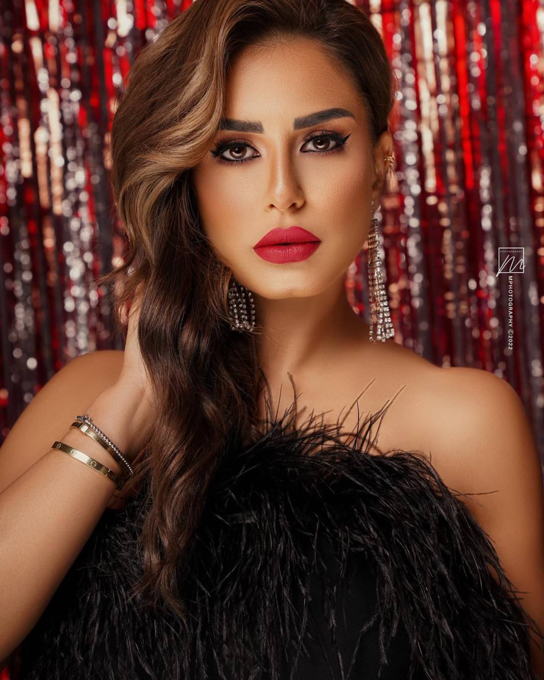 منة فضالي تواصل إثارة الجدل برسائلها الغامضة