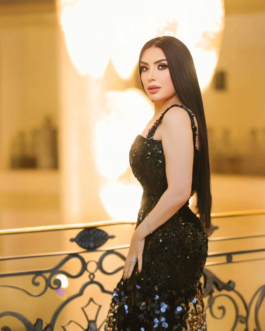 عبير صبري تضع غادة عبد الرازق في موقف محرج