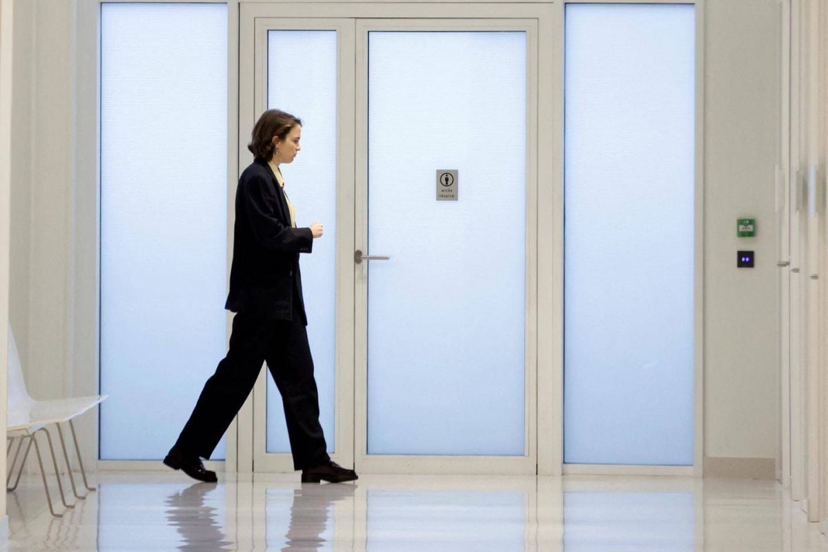 محاكمة مخرج شهير لاعتدائه جنسياً على ممثلة قاصر