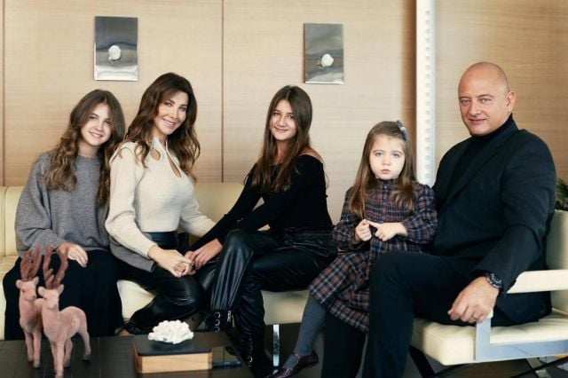 نانسي عجرم وعائلتها