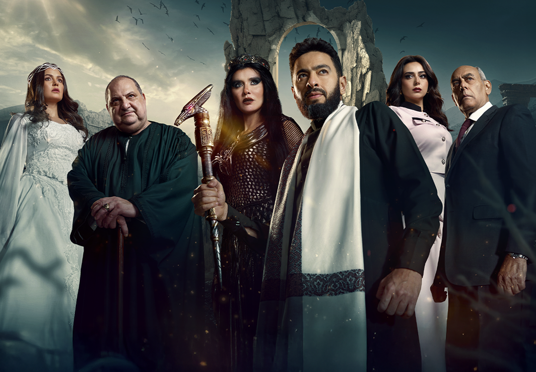 حمادة هلال مُحاط بغادة عادل وهبة مجدي ويسرا اللوزي في 