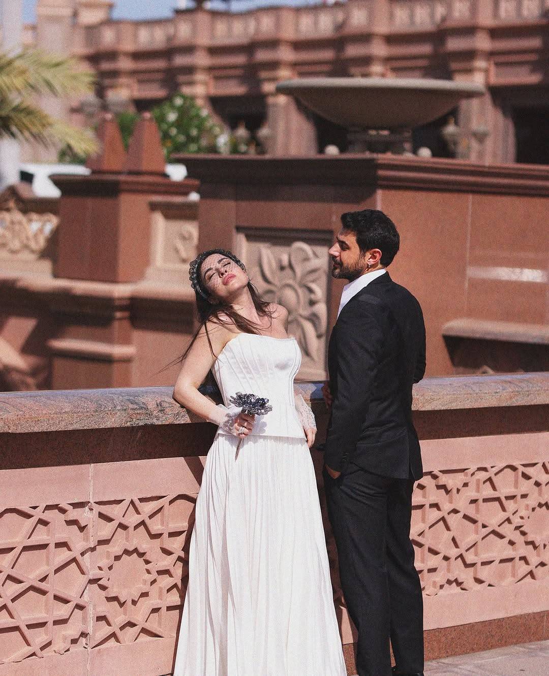 سارة أبي كنعان تحتفل بميلادها مع زوجها... وقالب الحلوى غريب (صور)