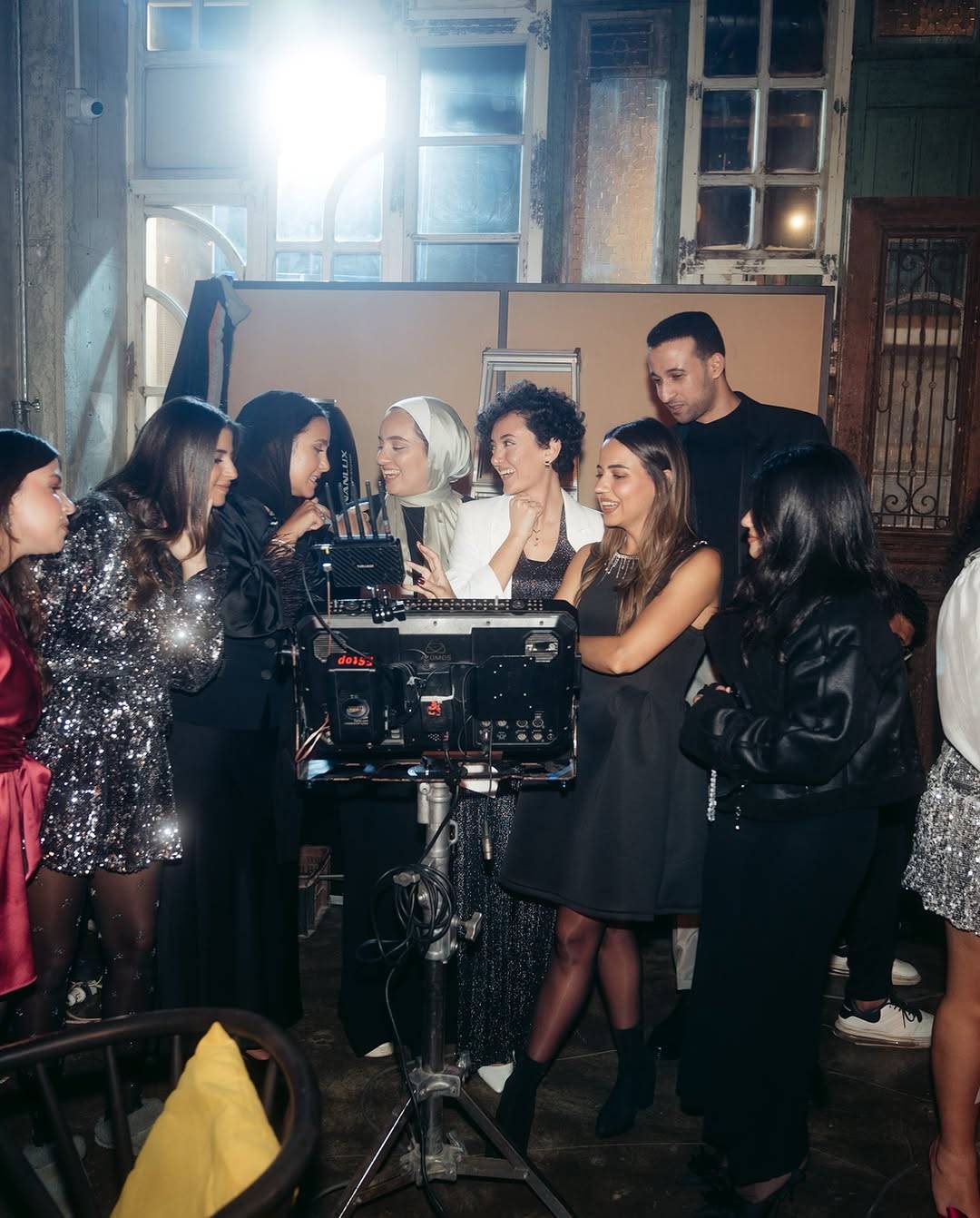 مشهورة مصرية تعلن عن حملها بطريقة مختلفة (فيديو)