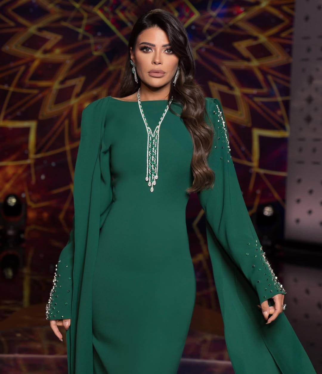 العنود بدر بـ