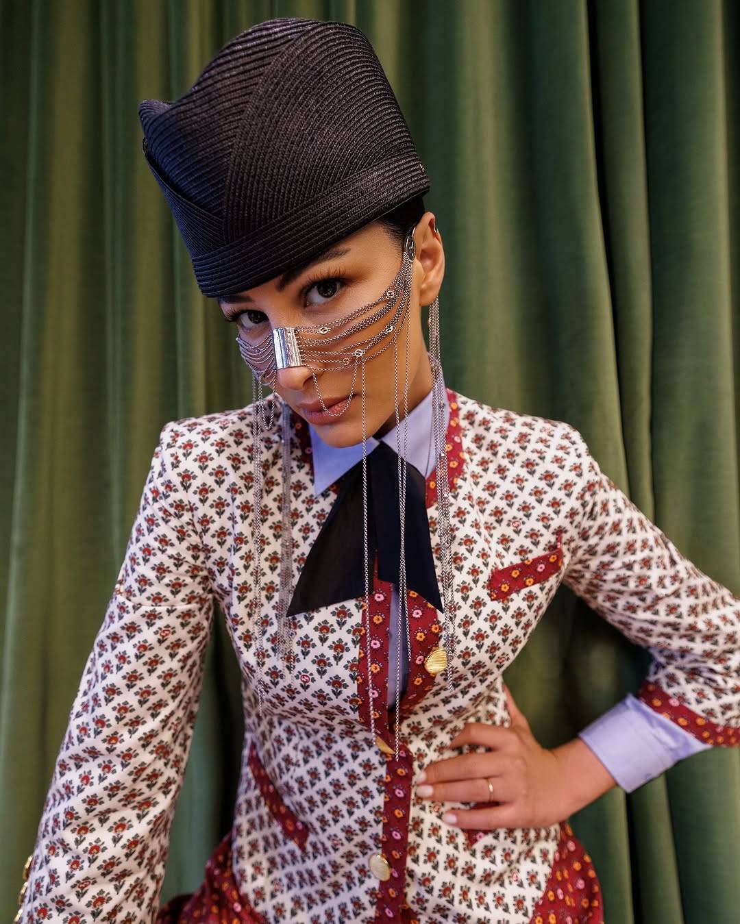 ريم السعيدي بأسلوب غريب وجريء من Gucci