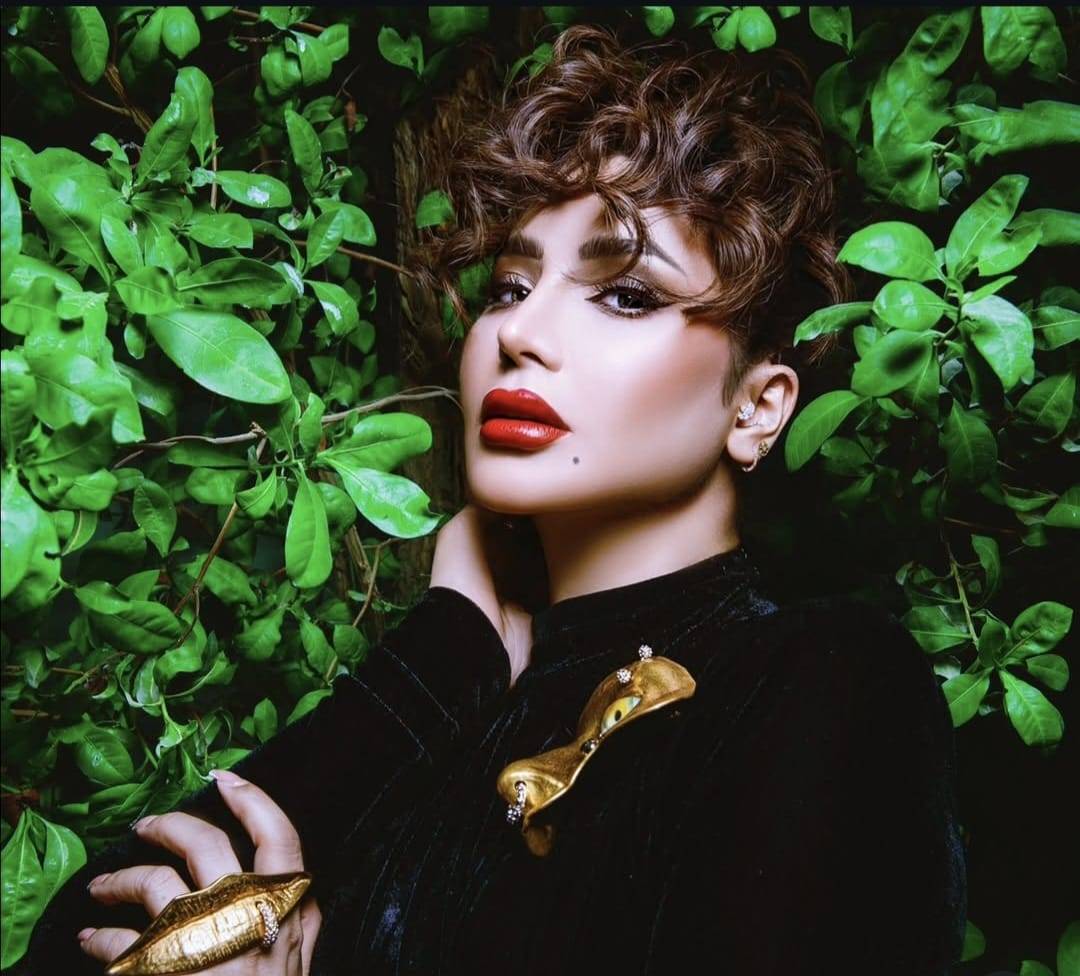 لجين عمران مذهلة بتغييرات جذرية بأسلوب الريترو