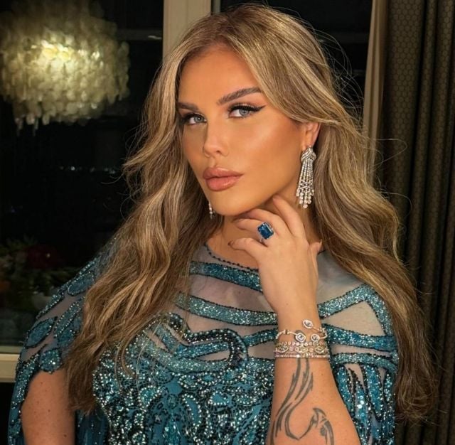 نيكول سابا تثير الجدل بصورتها بالنقاب قبل رمضان