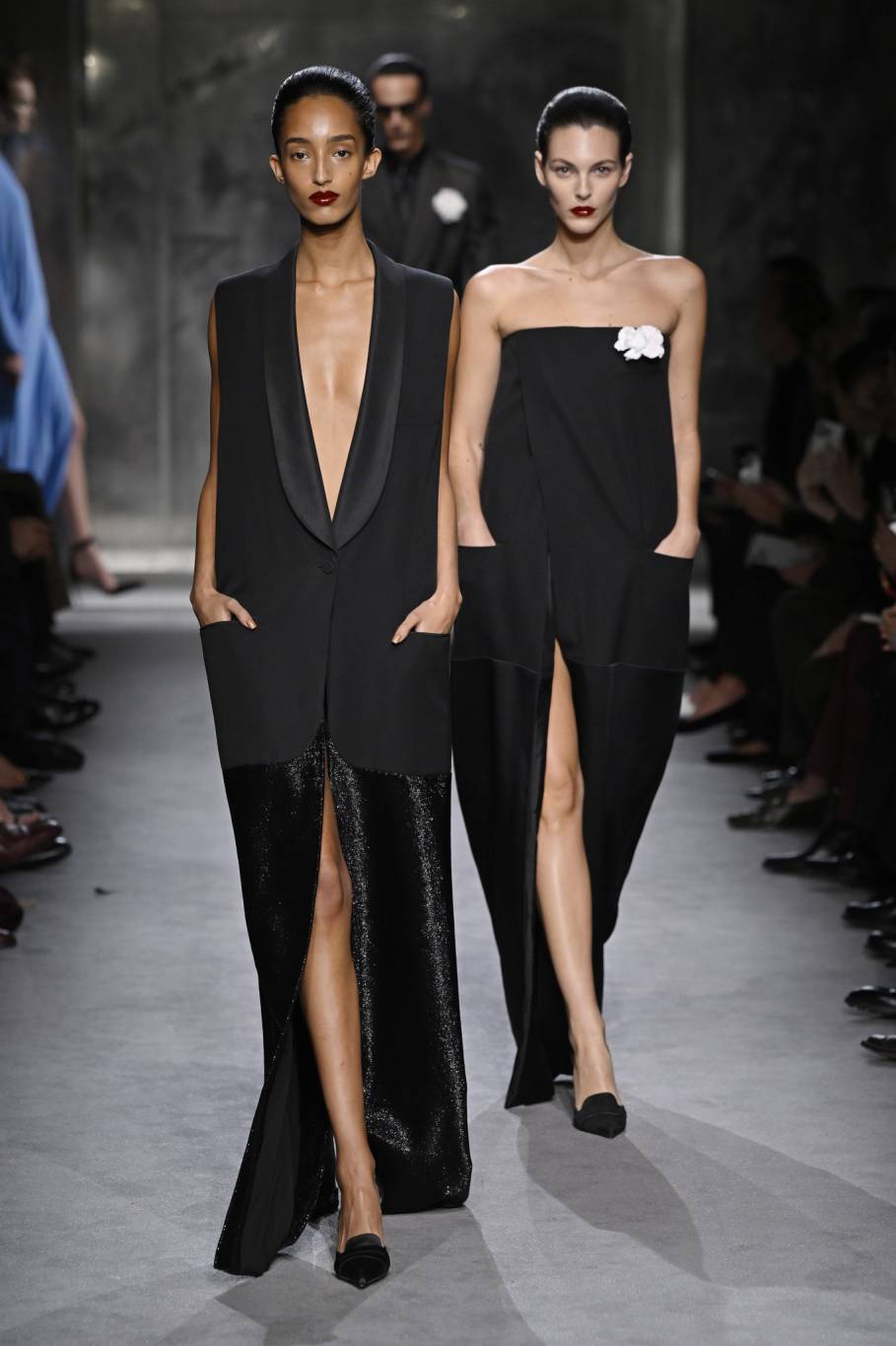 عرض Tom Ford لخريف 2025 في باريس: استعراض للأناقة والابتكار