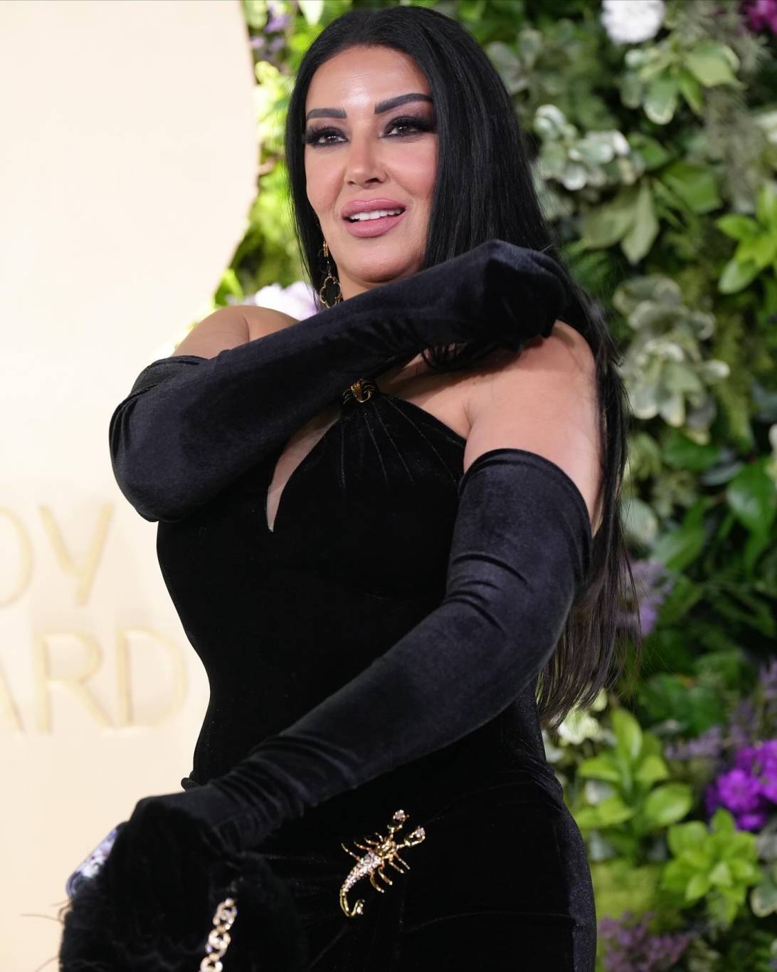 سمية الخشاب تشوّق الجمهور لمسلسلها الجديد