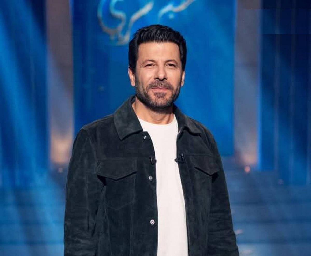 إياد نصار يتحدث عن علاقته بزوجته وسبب عمله في مصر (فيديو)