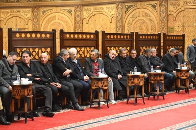 نجوم النادي الأهلي القدامى في عزاء زميلهم سيد السبكي