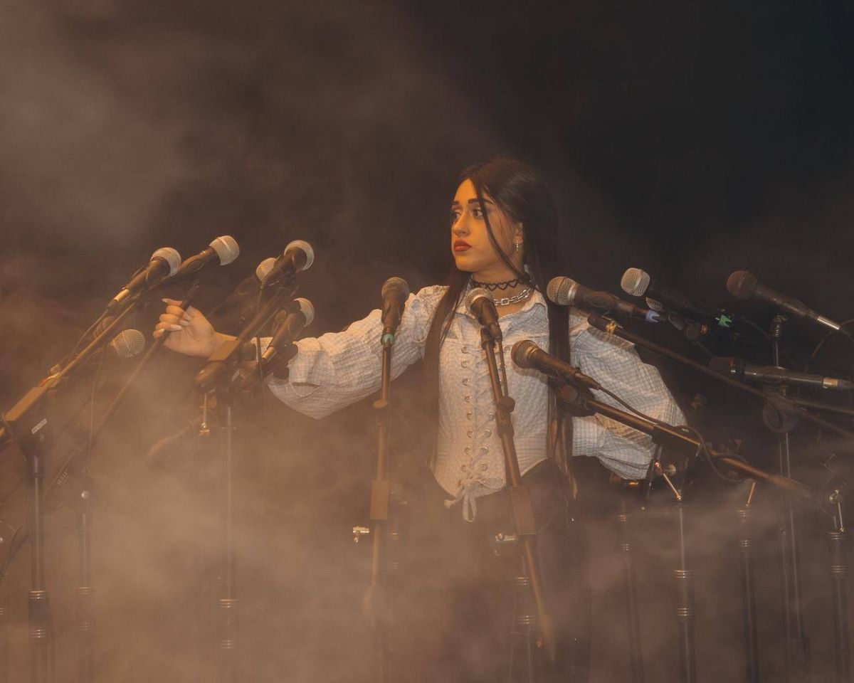 الرابر الإماراتية ألماس تطلق كليب 