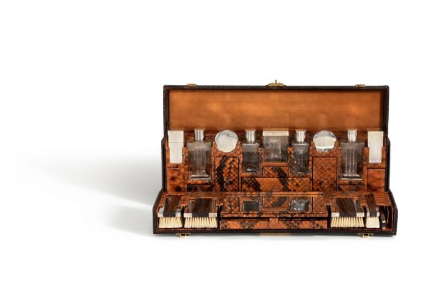 JAN PADEREWSKI TOILETRY CASE