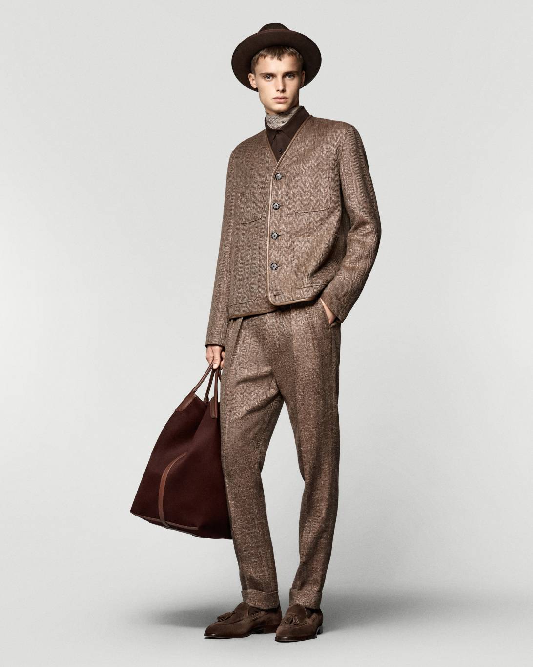 دار Loro Piana تكشف عن مجموعة خريف 2025 للرجال