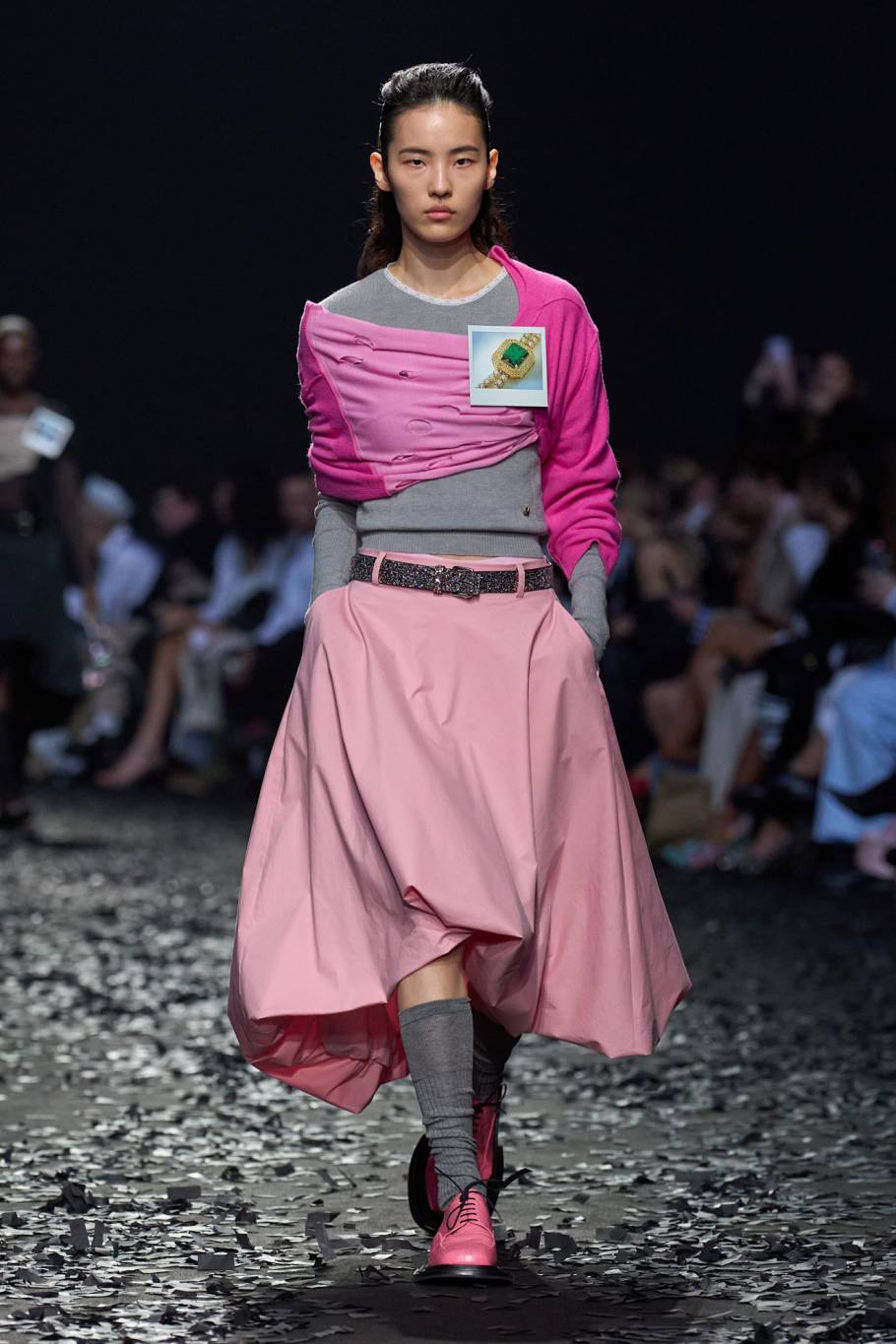 موسكينو Moschino خريف وشتاء 2025 - 2026 خلال أسبوع الموضة في ميلانو موسكينو Moschino خريف وشتاء 2025 - 2026 خلال أسبوع الموضة في ميلانو