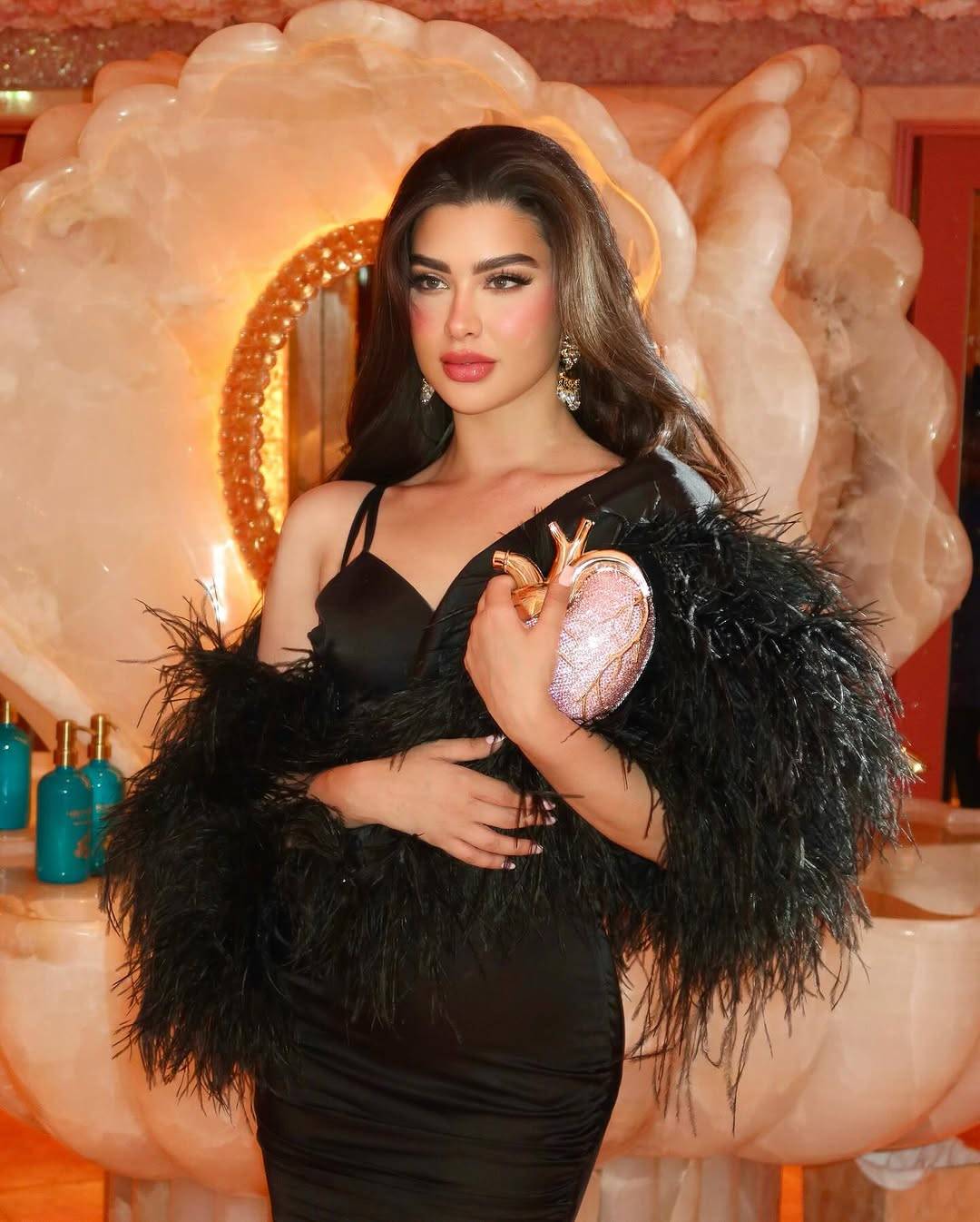 روان بن حسين تثير الجدل بفيديو جديد... غاضبة أم في حالة سكر؟