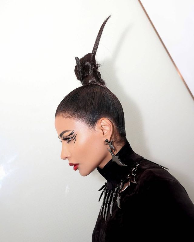 مهيرة بلوك متمرد ومحارب 