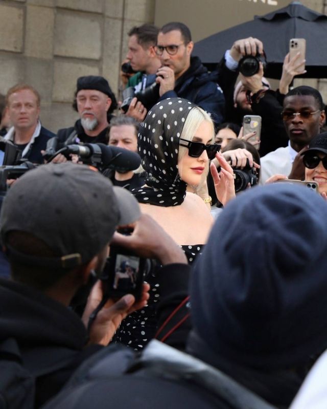 نور عريضة  بالشعر الأشقر تضج أنوثة بتصاميم Nina Ricci وChloé في باريس