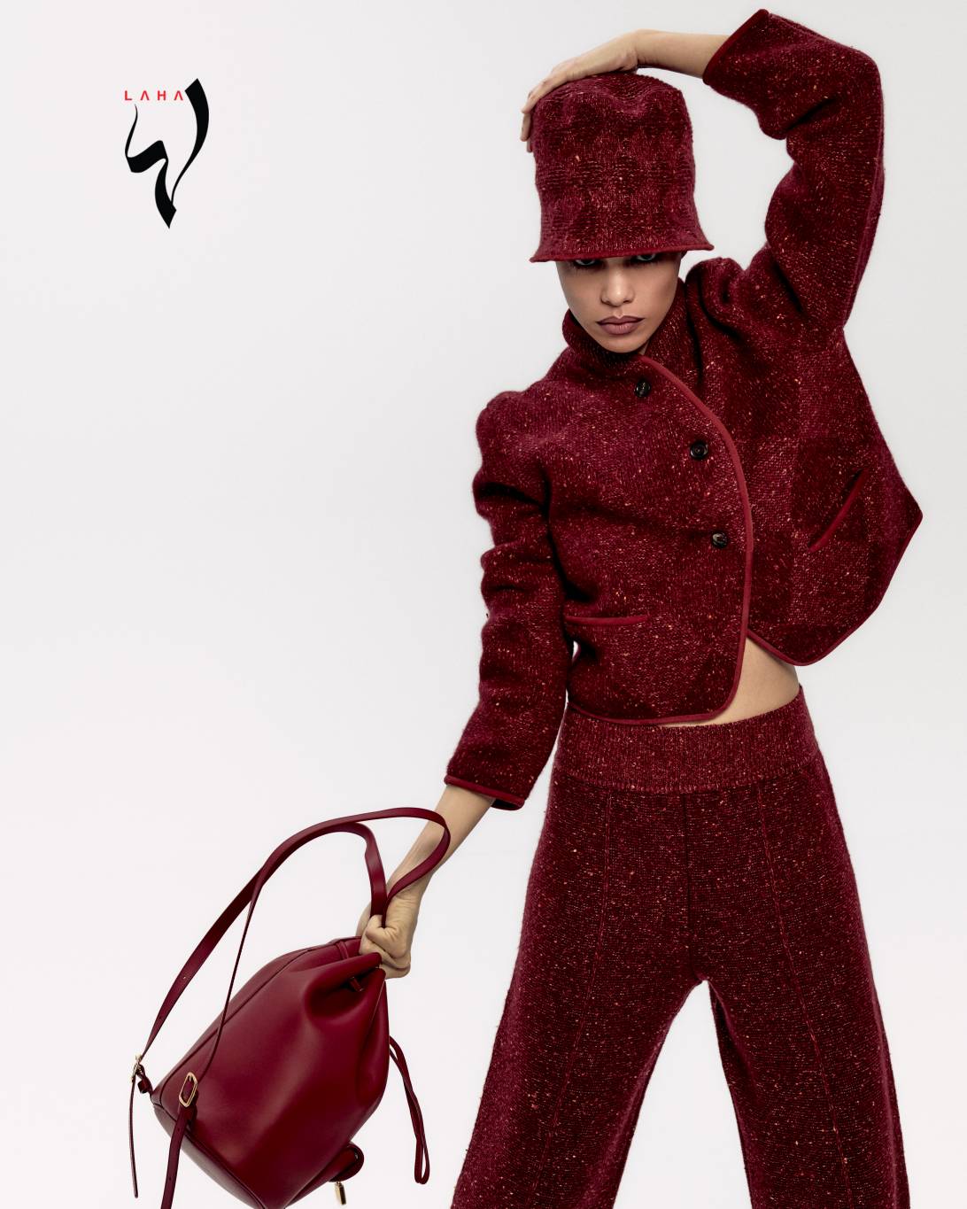 Full look: Hat, jacket, trousers and bag – LORO PIANA Full look: Hat, jacket, trousers and bag – LORO PIANA