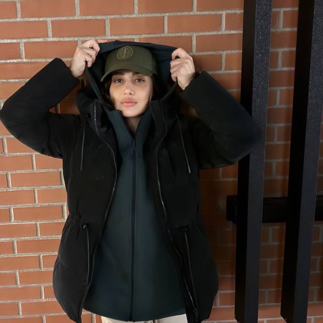 حلا شيحة تثير الجدل بالحجاب في ظهورها الأول بعد غياب