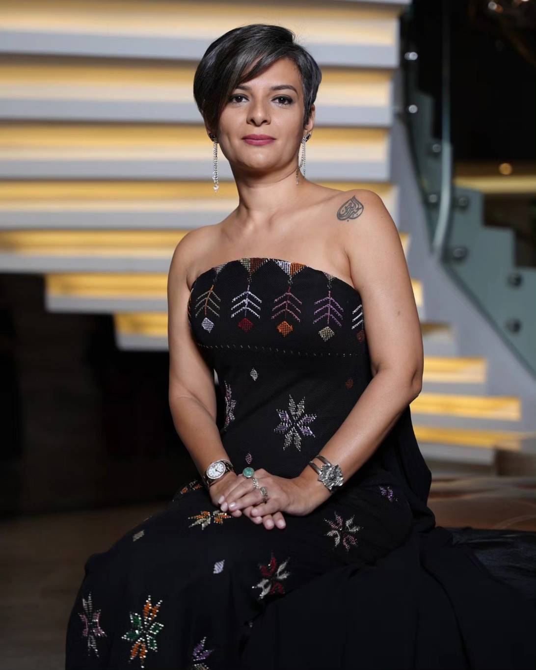 مؤلفة مسلسل 