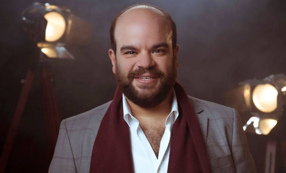 الجمهور يتفاعل مع رد فعل 