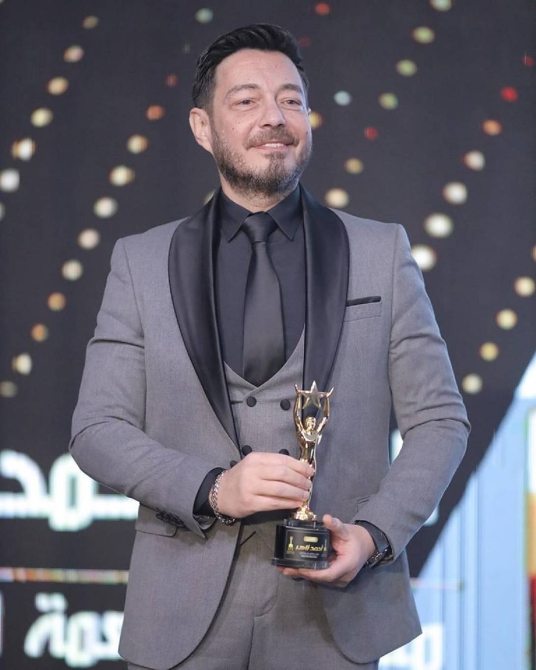 أحمد زاهر يوضح مسألة تكرار دوره في 