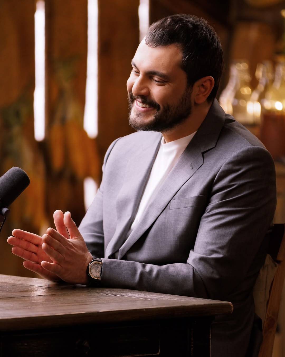 سامر إسماعيل يتحدث عن زوجته وقصة تعارفهما (فيديو)