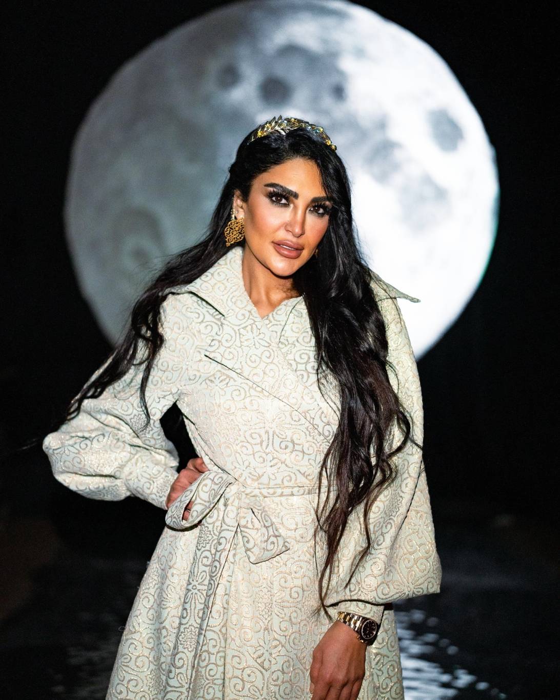 سالي عبد السلام تهدّد متابِعة بالحبس