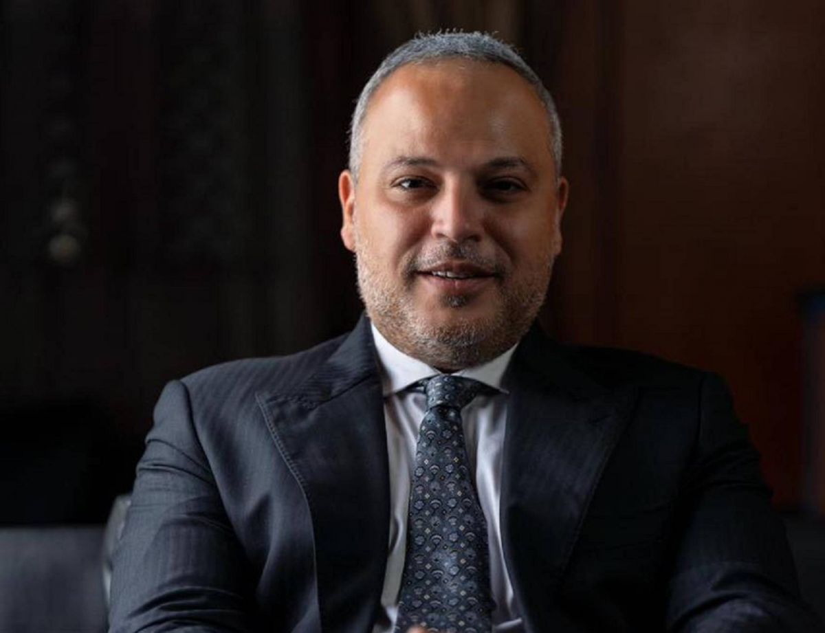 تامر عبد المنعم يهاجم الفنانين مجدداً