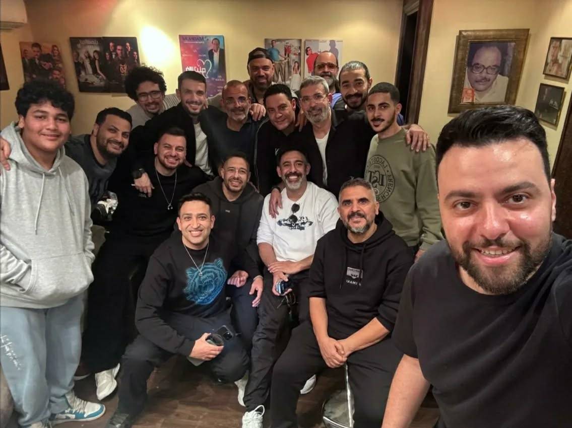 الظهور الأول لمحمد حماقي وعمر مصطفى بعد أزمتهما الصحية (صور)