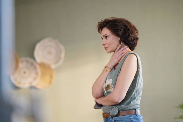 نادين تحسين بك ومحمد حداقي... خيانة زوجية من نوع آخر (فيديو)