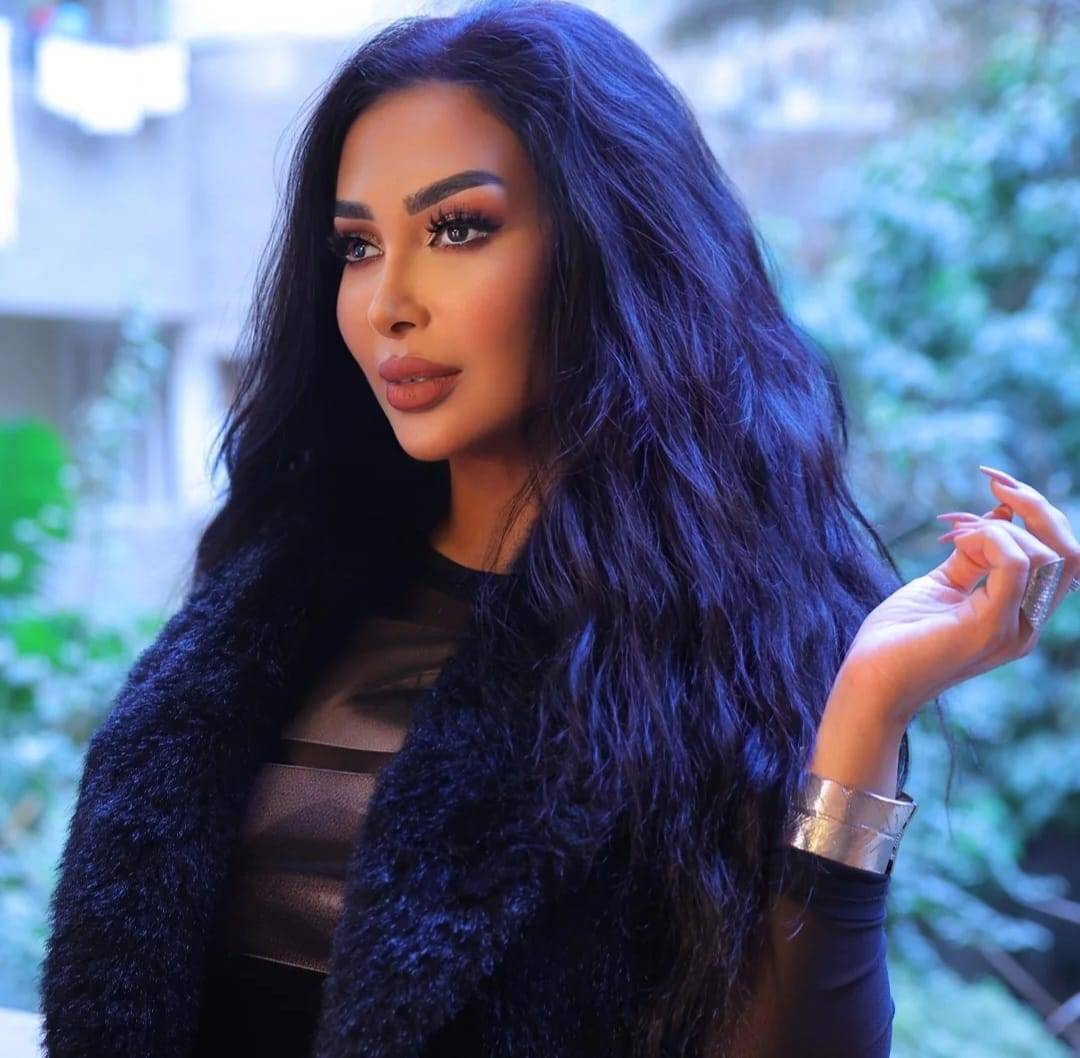 شاهيناز تكشف حقيقة طلاقها وضرب زوجها لها (فيديو)