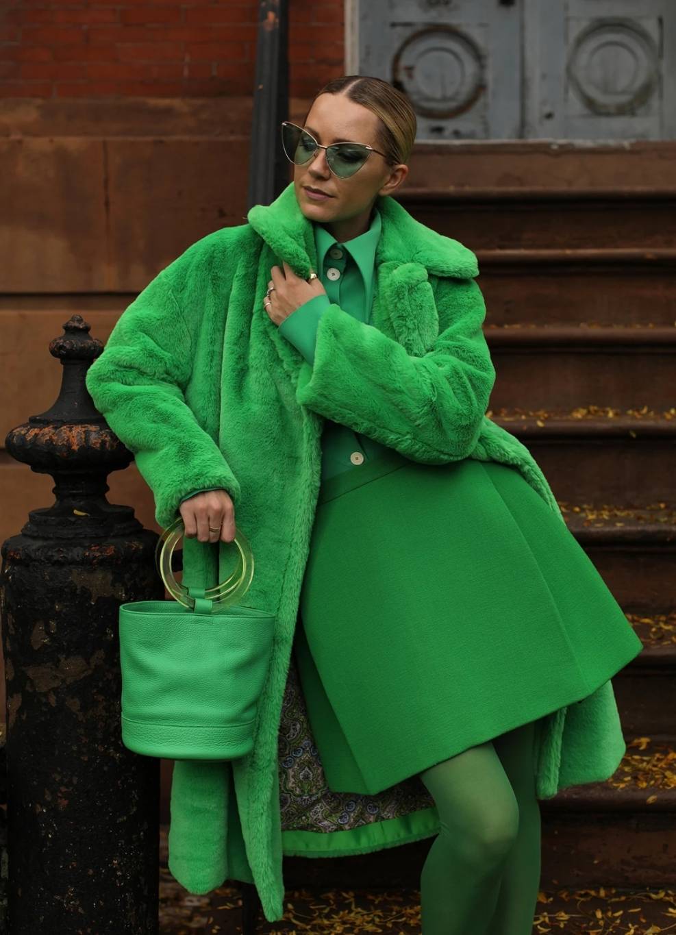 خطوات بسيطة لتنسيق اللون الأخضر لإطلالة تنبض بالحيوية