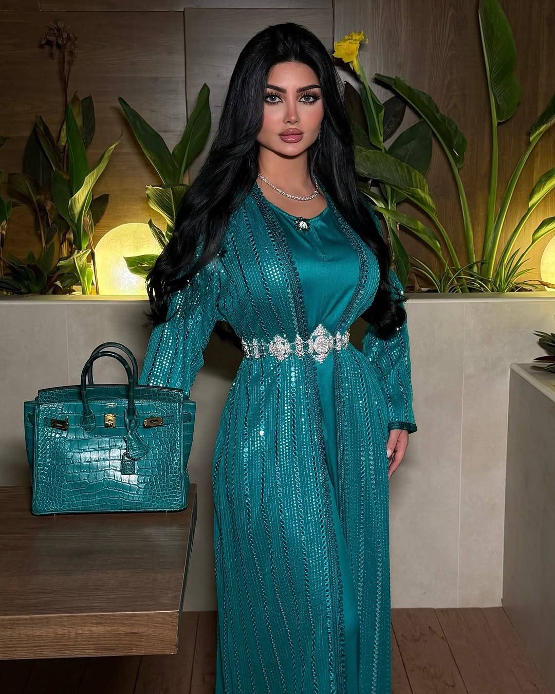 ملكة كابلي في رمضان... ملفتة بالترتر