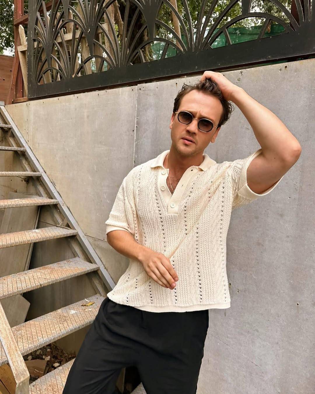 أراس بولوت يتعرض لإصابة خطرة خلال تصوير 