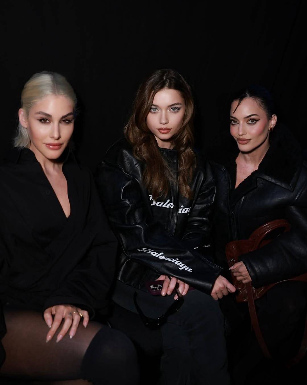 أبرز إطلالات المؤثّرات في باريس... الجرأة والأناقة