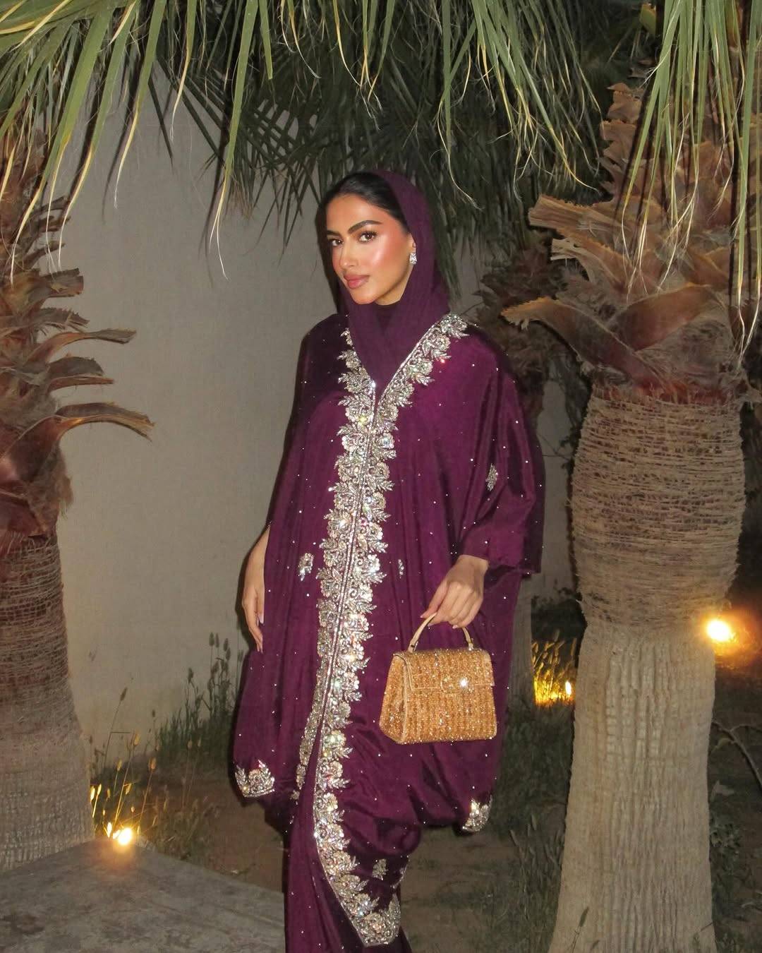 يارا النملة بقفطان توتي اللون: أسلوب أنثوي في رمضان