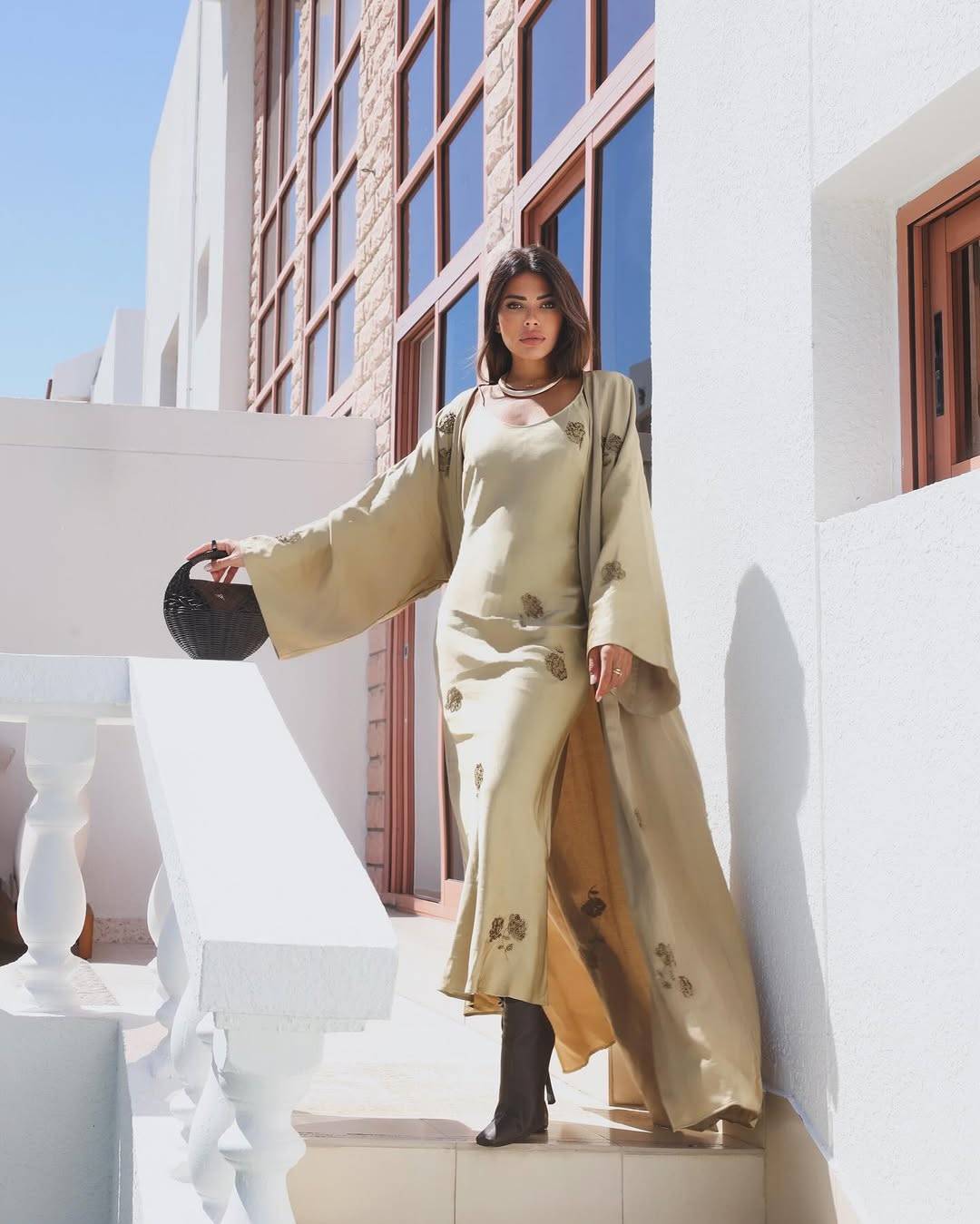 العنود بدر... فخامة هادئة وأناقة شرقية تواكب أجواء الشهر الفضيل