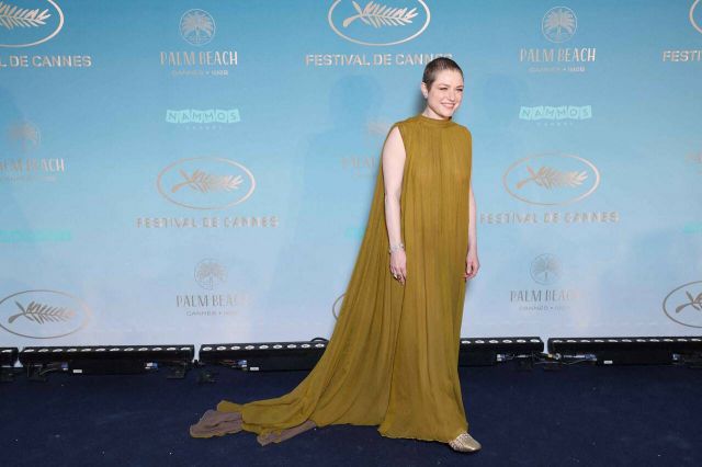  إيميلي دوكين