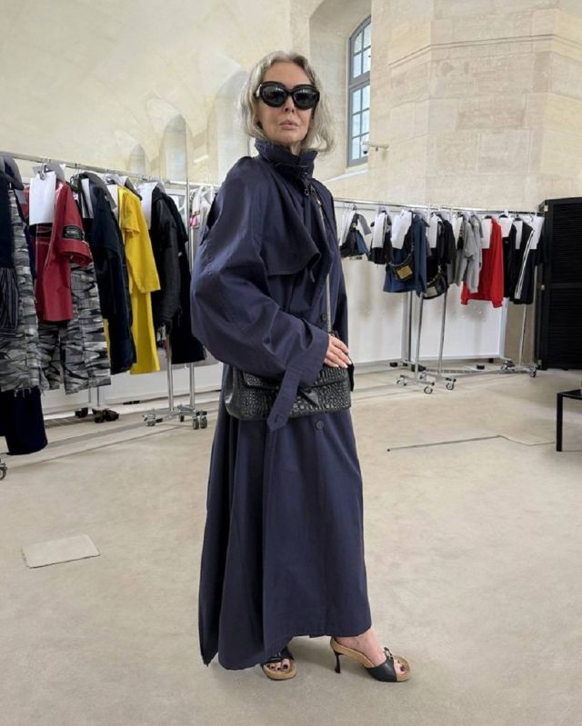 مجموعة BALENCIAGA الجديدة.. تعاون مع scholl