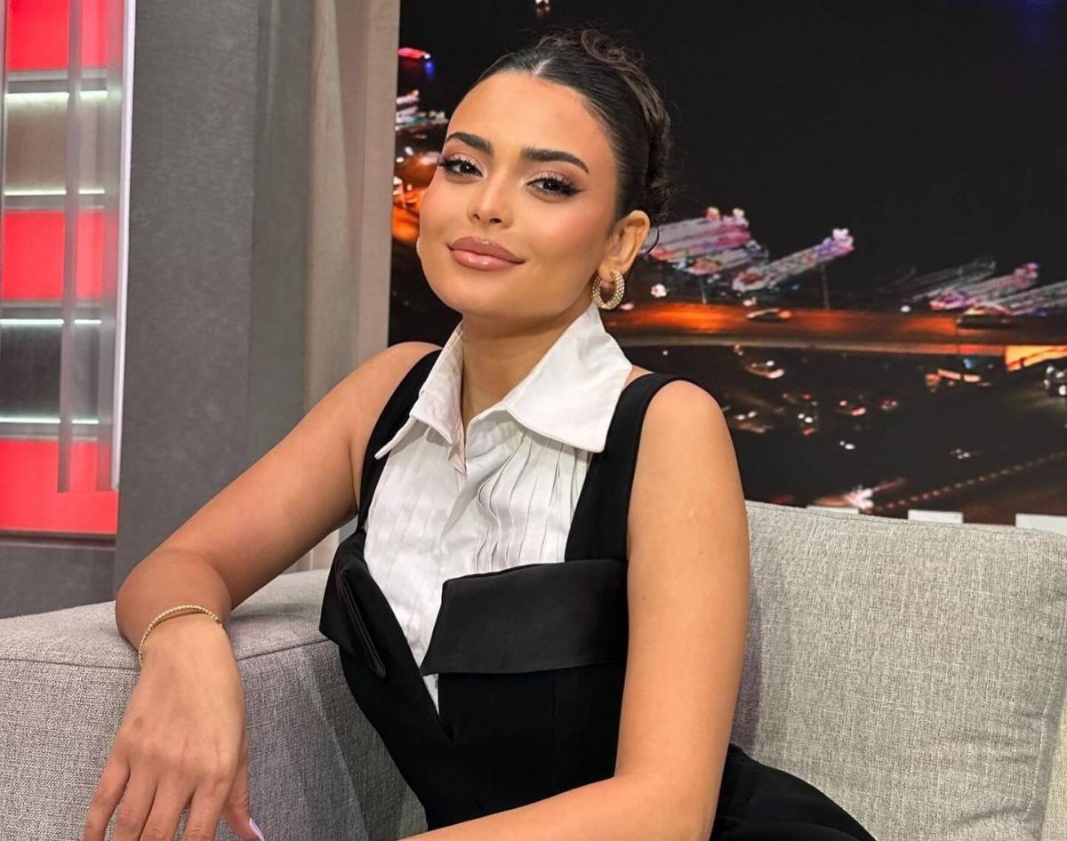 أسماء جلال ومحمد شاهين يثيران الجدل برسائل رومانسية متبادَلة