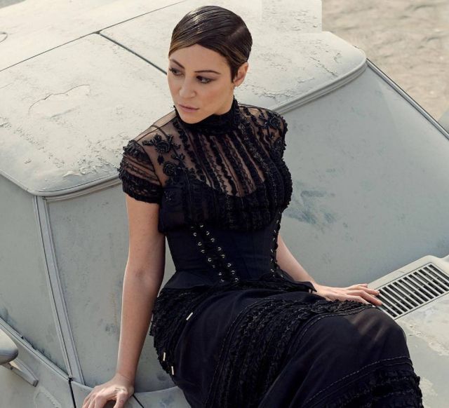 منّة شلبي تعلّق على حصدها جائزة أفضل ممثلة