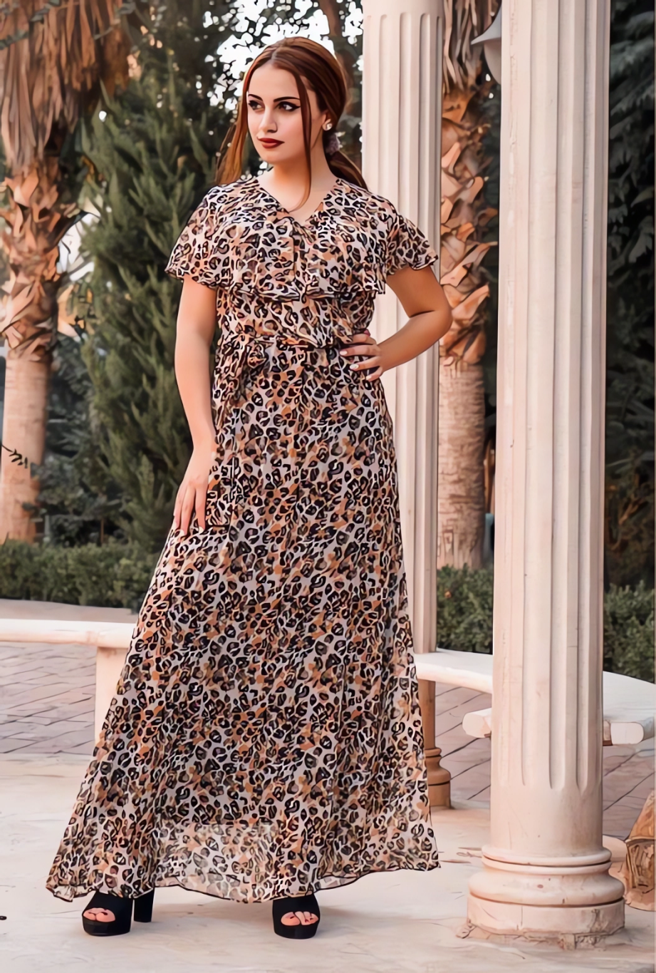 سارة عوادين بأبرز إطلالاتها: أسلوب أنيق يُلهم عاشقات الموضة