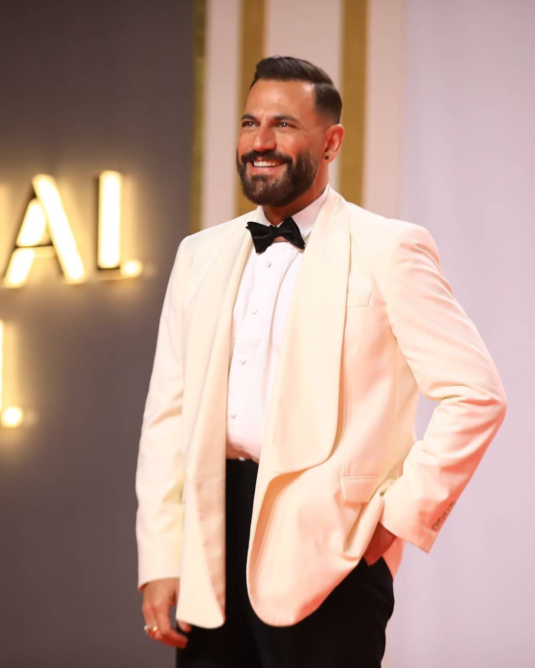 نيقولا معوض يكشف كواليس صفعه من هذه النجمة (فيديو)