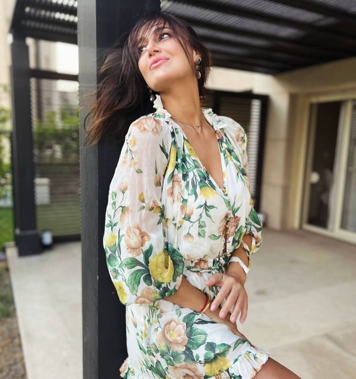 حلا شيحة تثير الجدل حول عودتها للحجاب بعد دعمها لابنتها