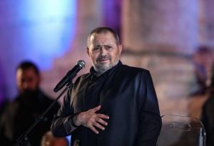 النجوم يتفاعلون مع فيديو جديد من حفل زفاف ابن جورج وسوف