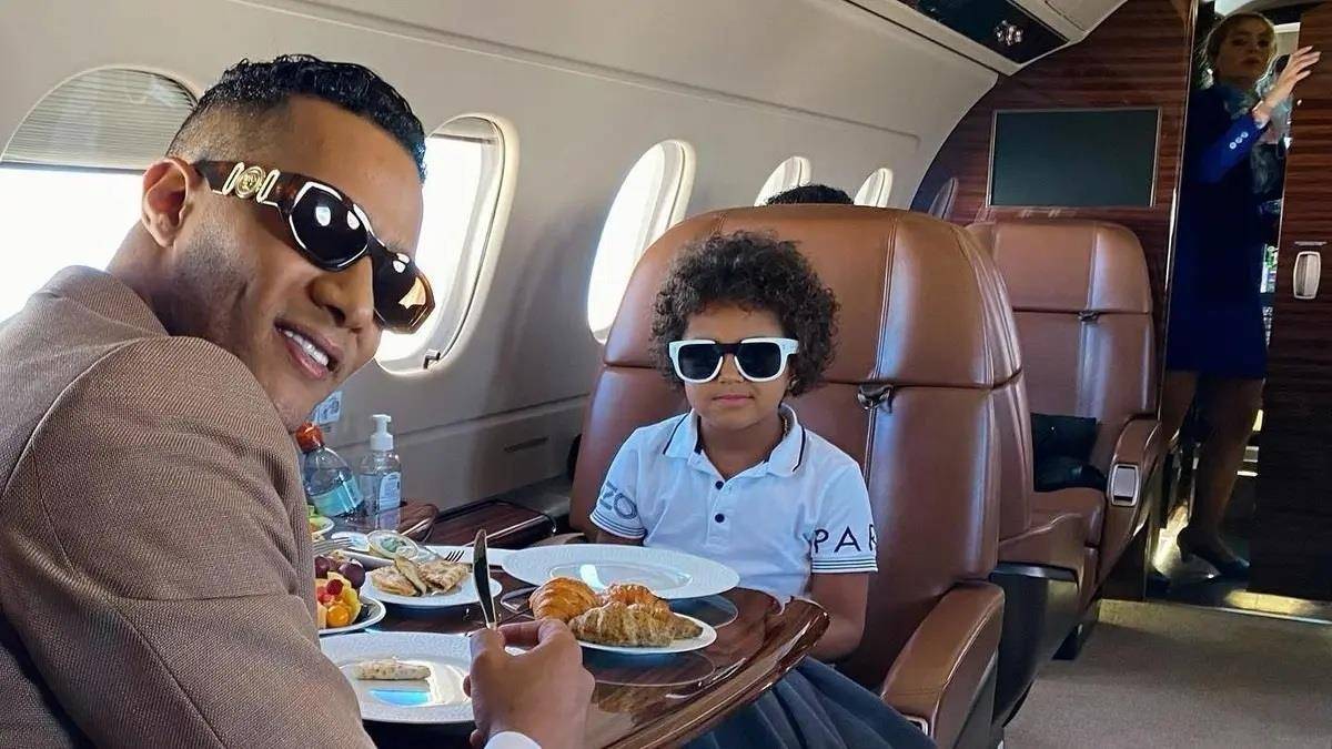 محمد رمضان وابنه علي محمد رمضان وابنه علي