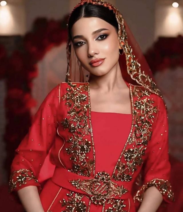 إطلالة نارين بيوتي في حفل الحناء: تألق كرديّ