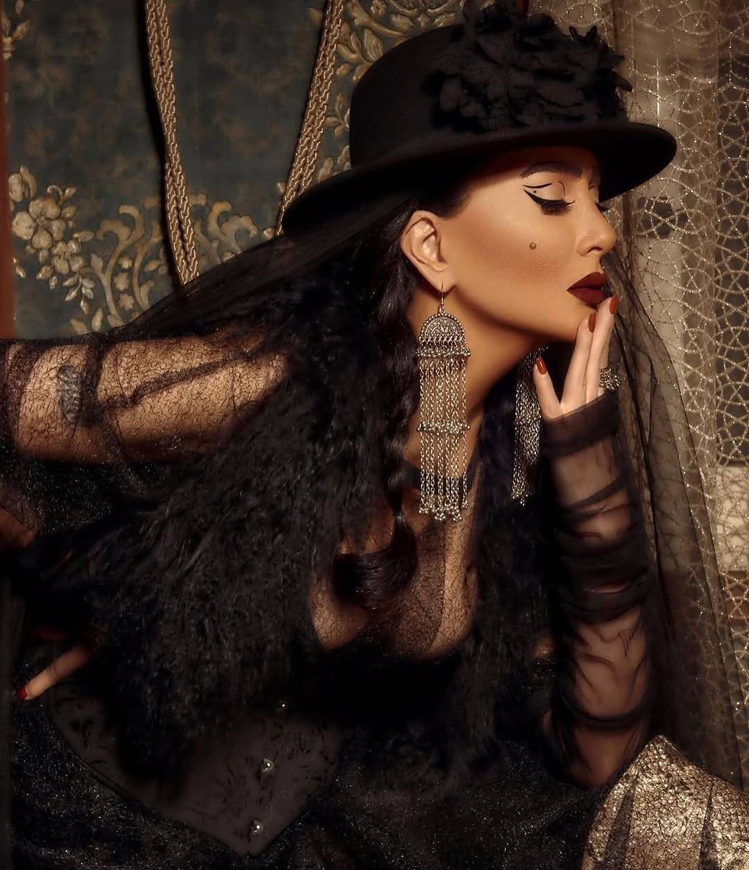 غادة عبد الرازق تغيّر لون شعرها وتفشل!